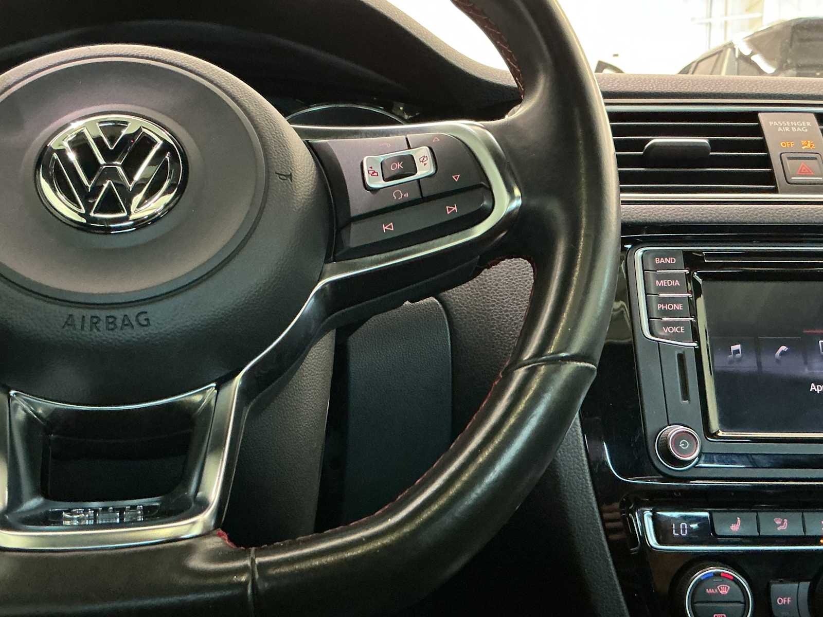 2016 Volkswagen Jetta 2.0T GLI SE Image 27 of 28