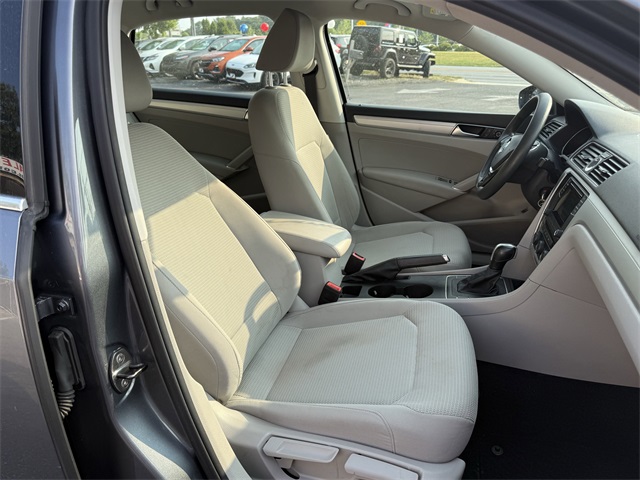 Vehicle image 10 of 23
