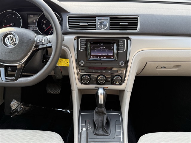 Vehicle image 14 of 23