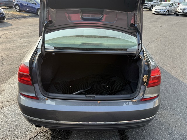 Vehicle image 9 of 23
