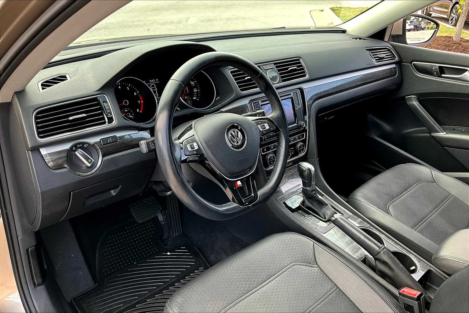 2016 Volkswagen Passat 1.8T SE Image 15 of 36