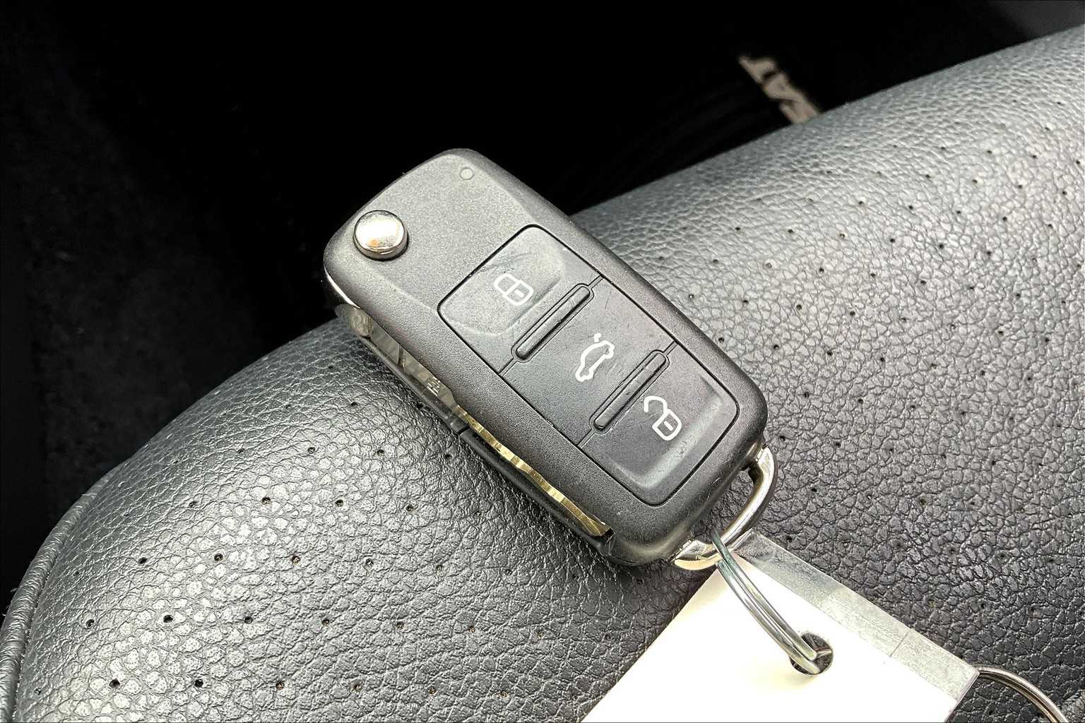 2016 Volkswagen Passat 1.8T SE Image 24 of 36