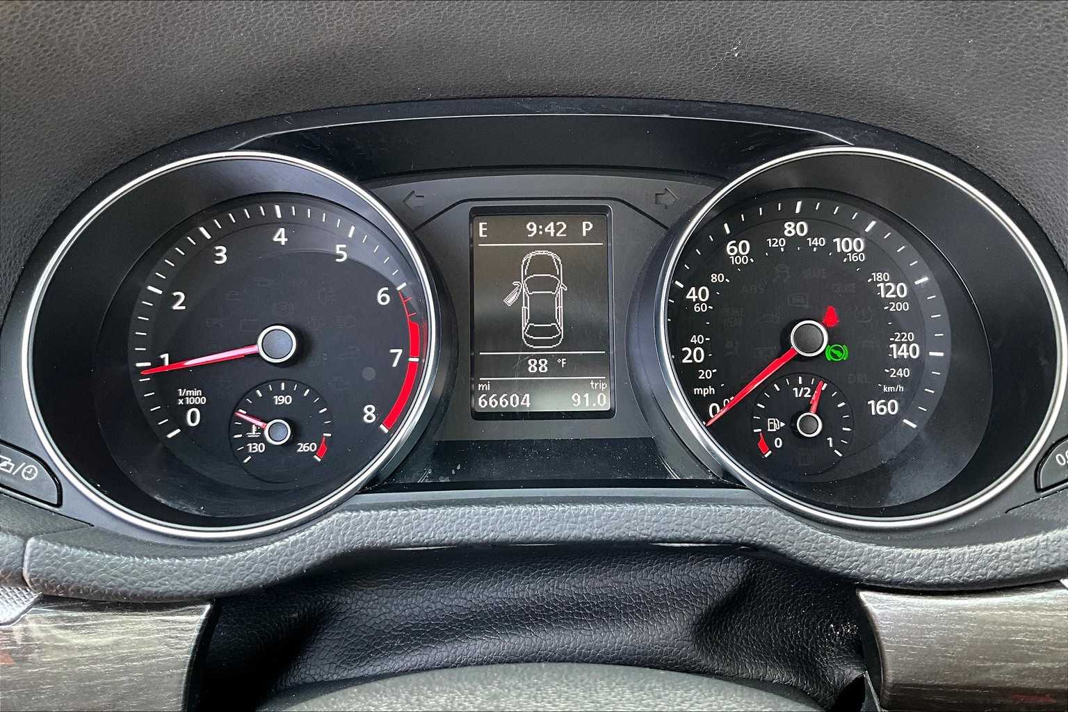 2016 Volkswagen Passat 1.8T SE Image 18 of 36