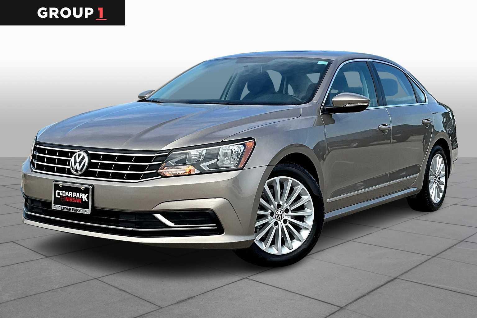2016 Volkswagen Passat 1.8T SE Image 1 of 36