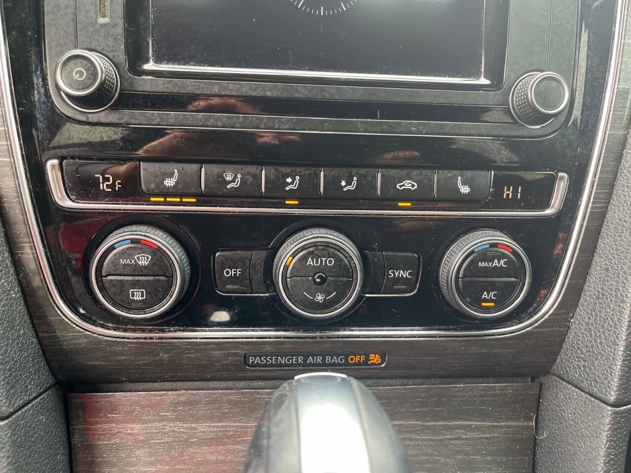 Vehicle image 26 of 42