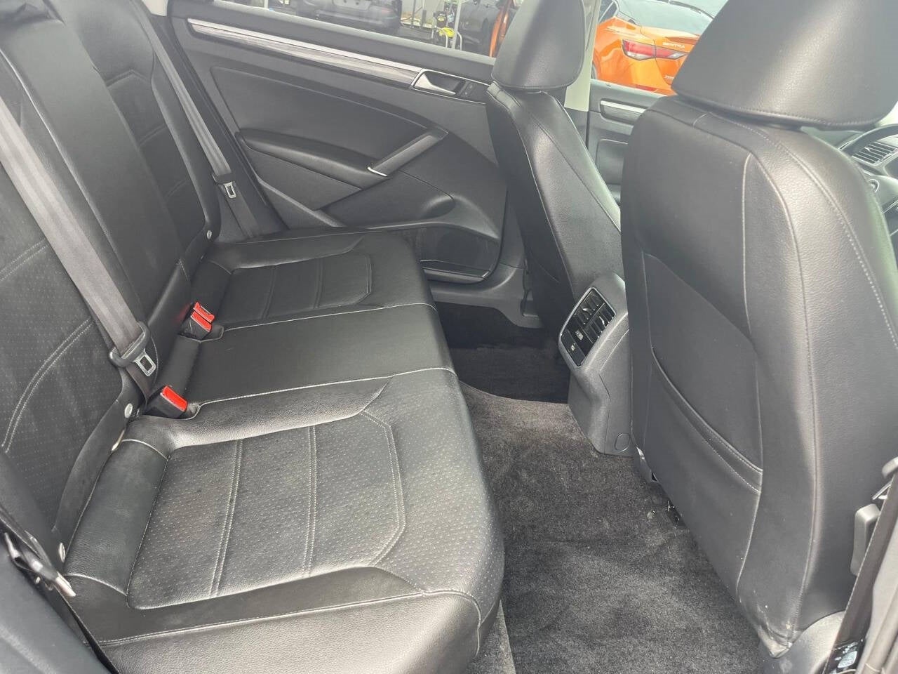 Vehicle image 18 of 42