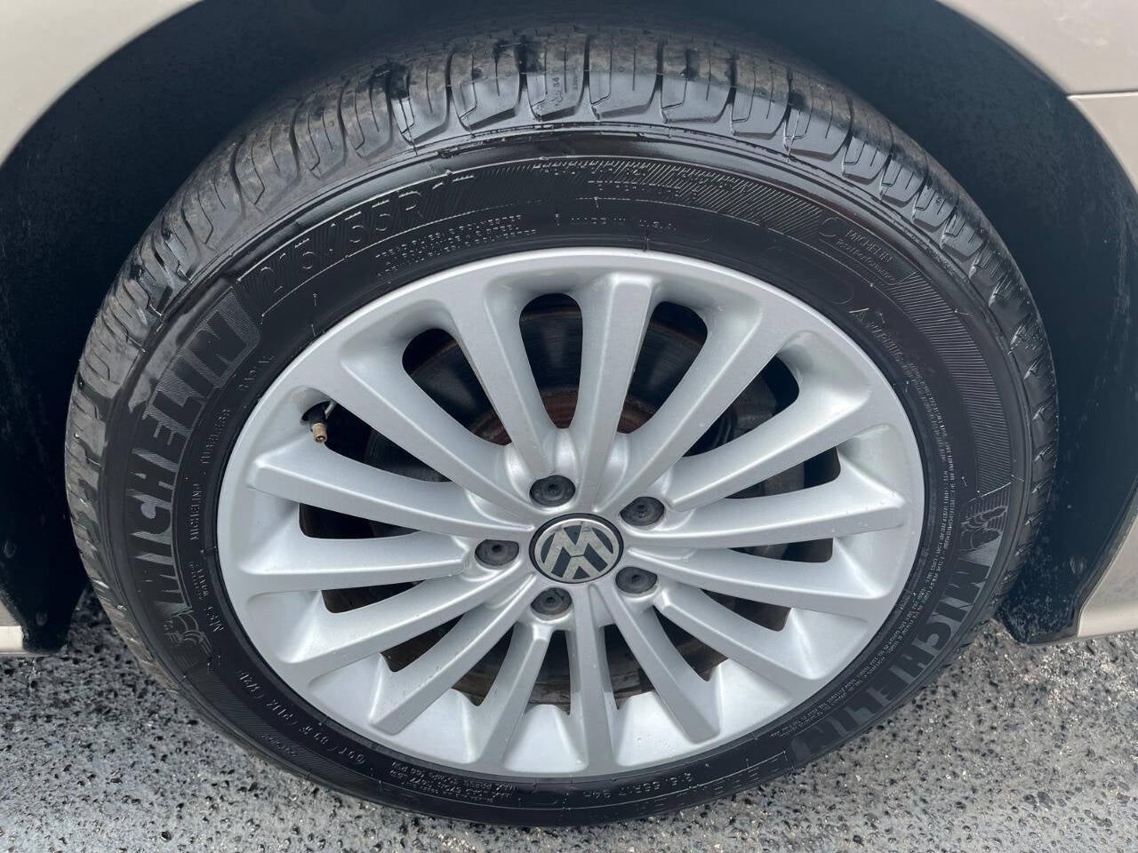 Vehicle image 12 of 42