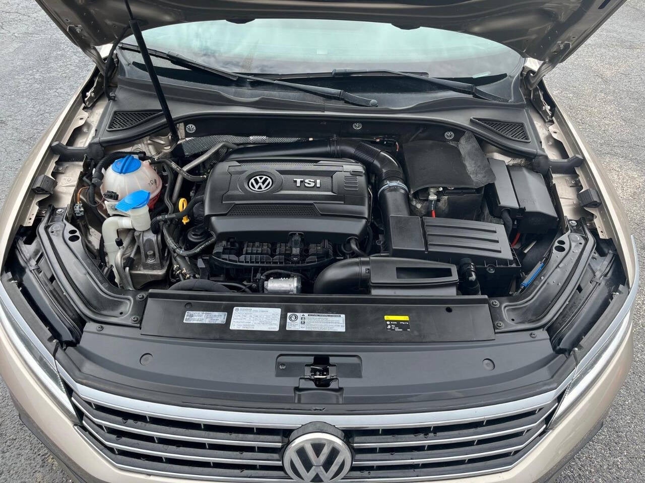 Vehicle image 11 of 42
