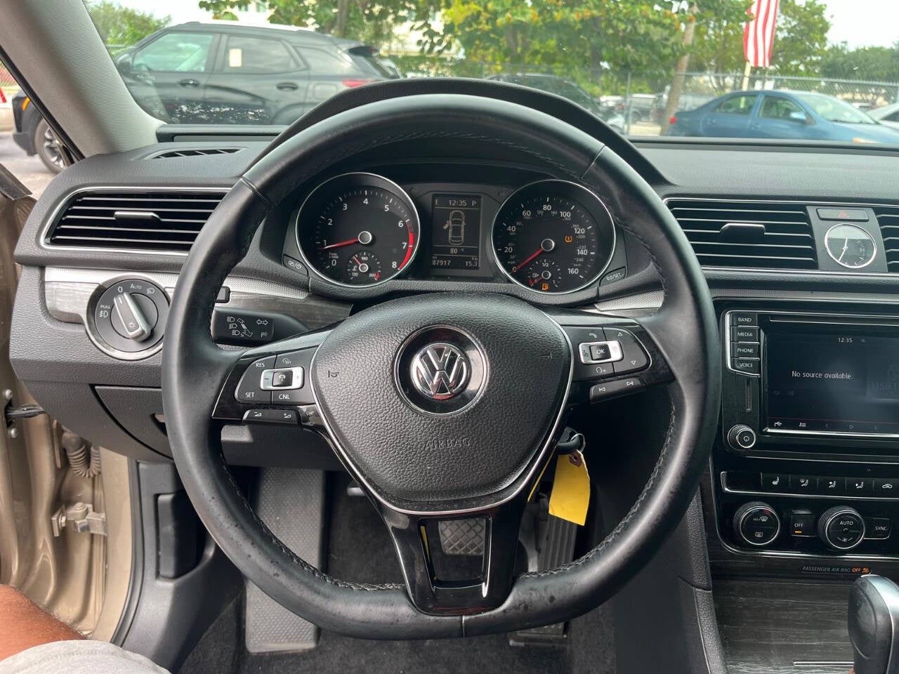 2016 Volkswagen Passat 1.8T SE Image 36 of 46