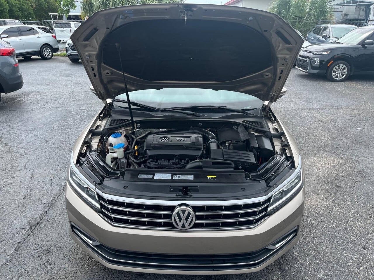 Vehicle image 31 of 42