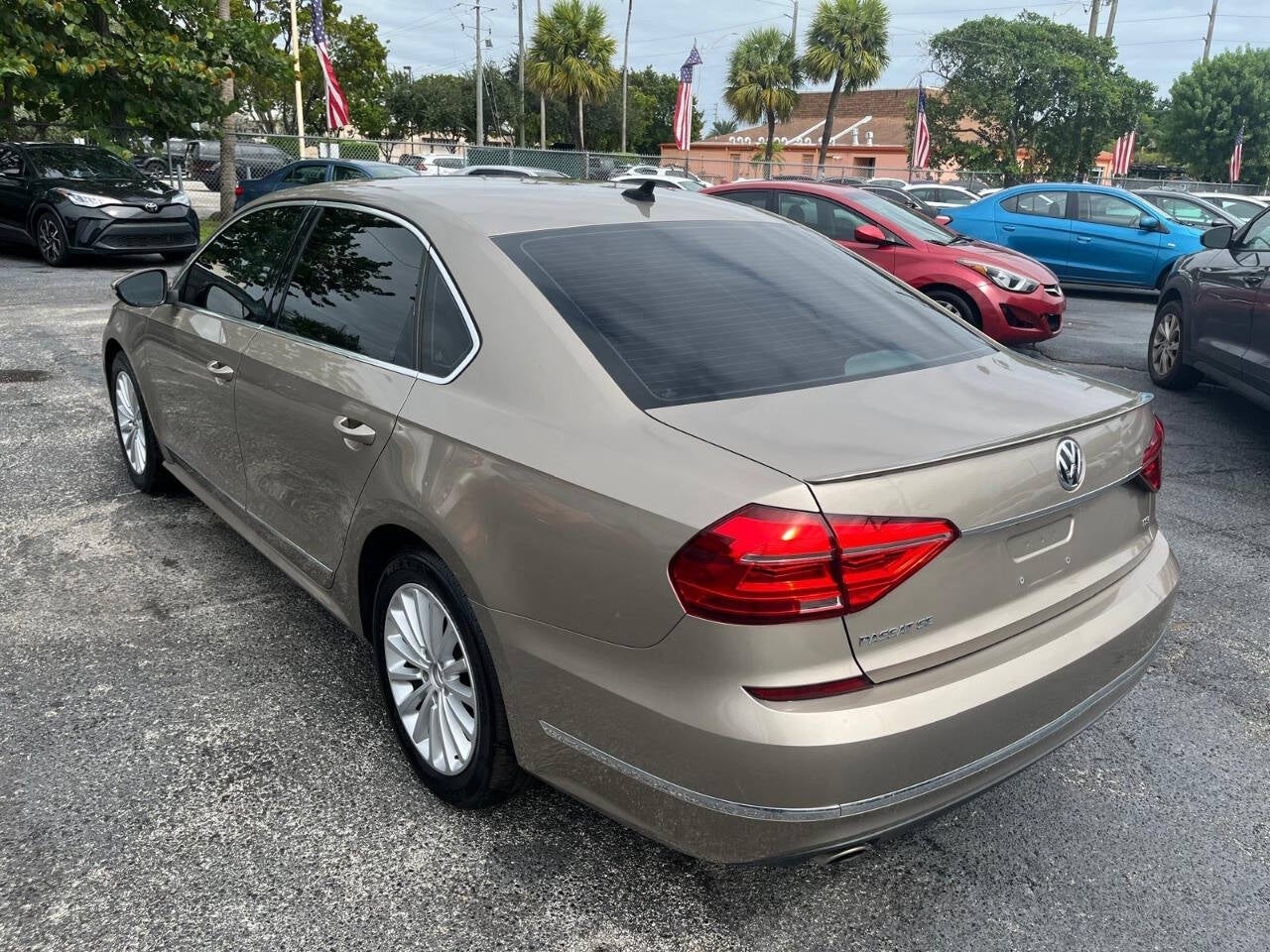 Vehicle image 9 of 42