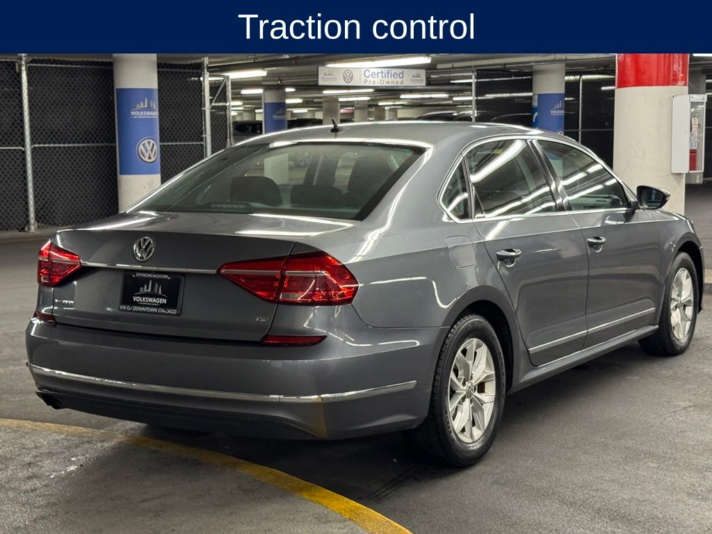 2016 Volkswagen Passat 1.8T S Image 6 of 34