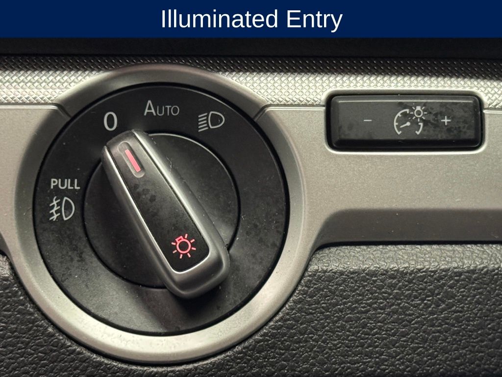 2016 Volkswagen Passat 1.8T S Image 25 of 34