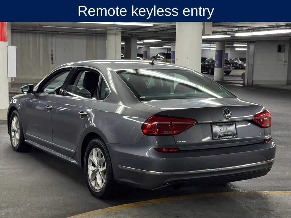 2016 Volkswagen Passat 1.8T S Image 8 of 34