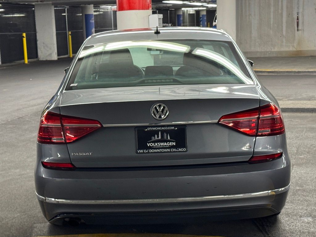2016 Volkswagen Passat 1.8T S Image 7 of 34