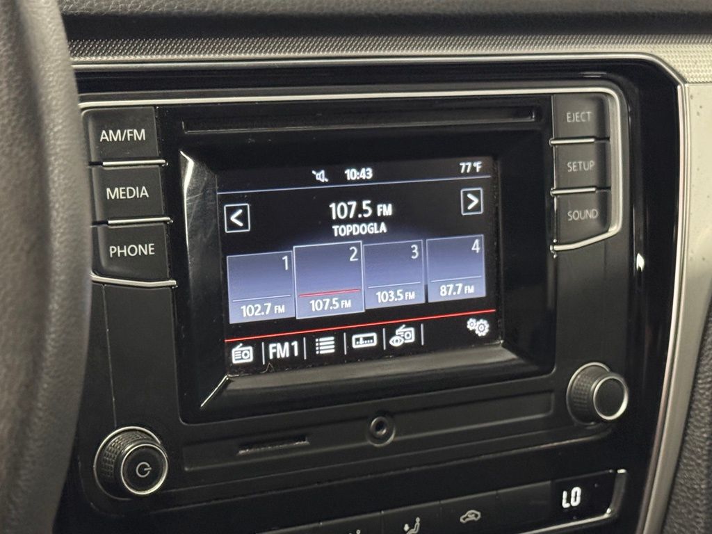 2016 Volkswagen Passat 1.8T S Image 20 of 34