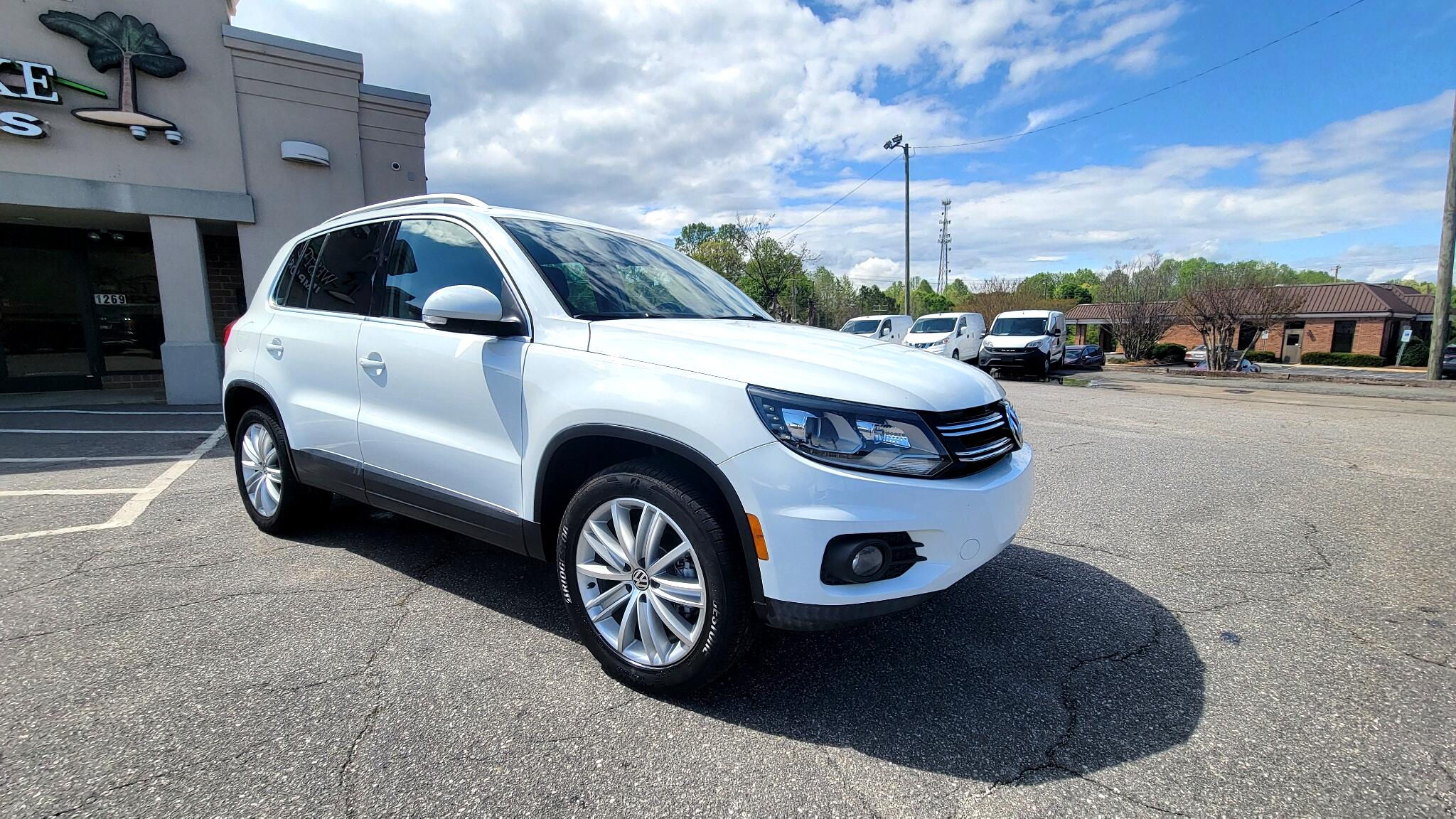 Vehicle image 11 of 49
