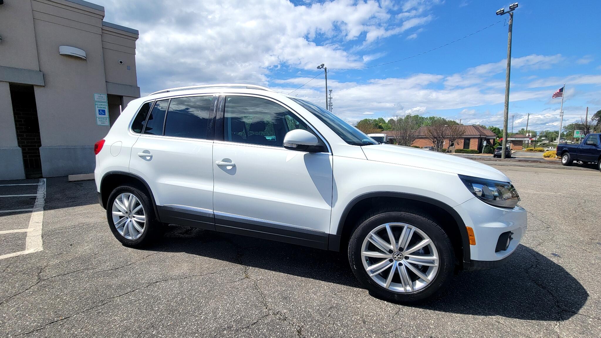 Vehicle image 6 of 49