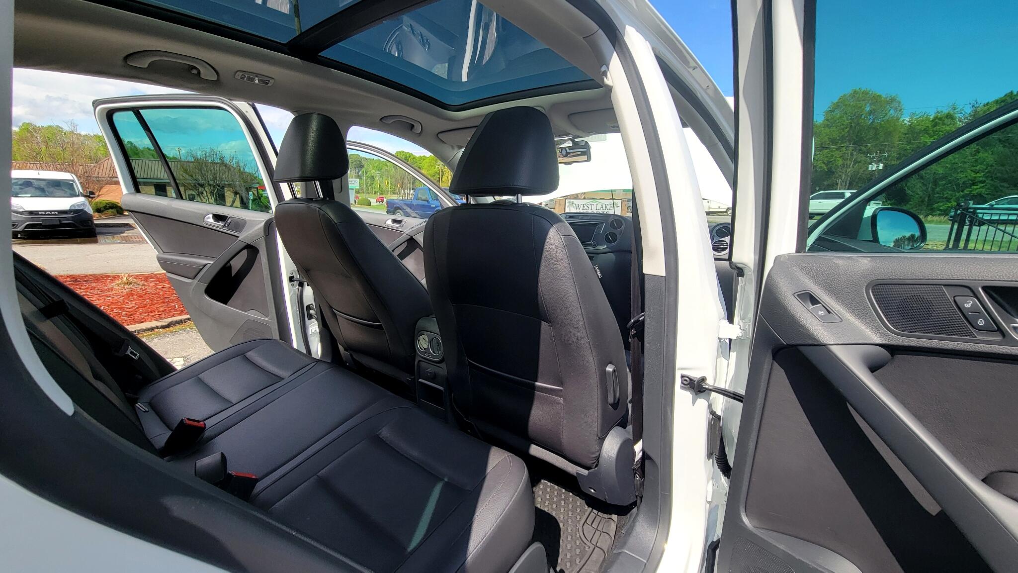 Vehicle image 44 of 49