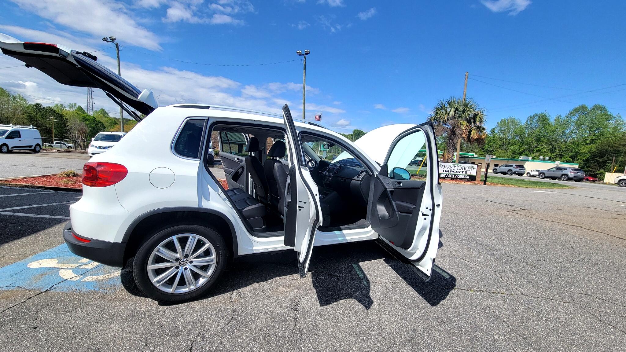 Vehicle image 18 of 49