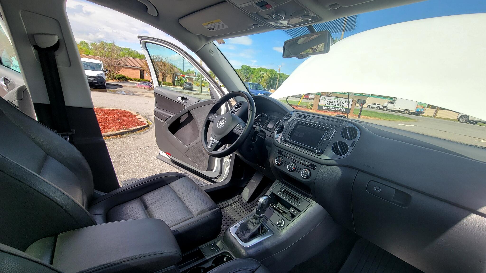 Vehicle image 48 of 49