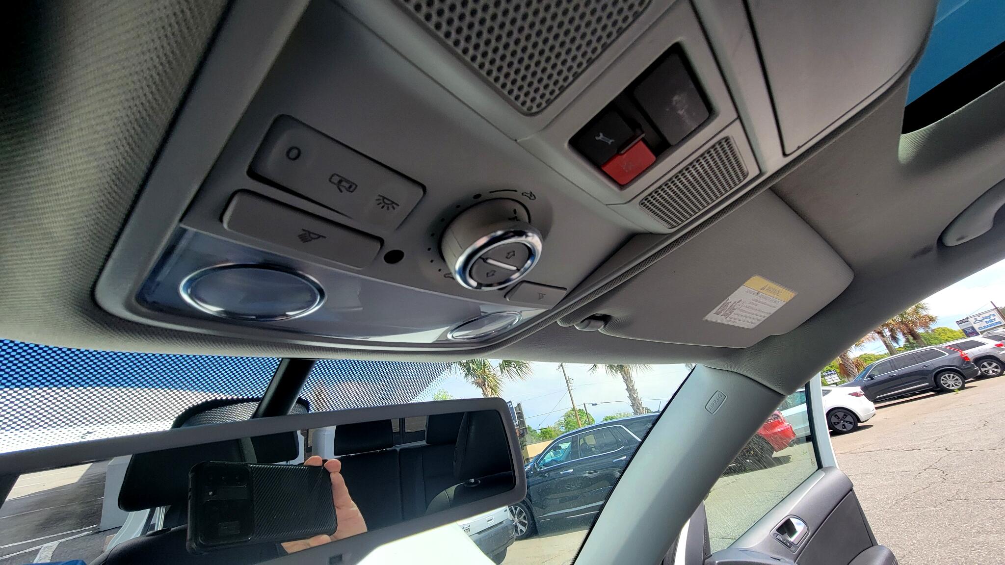 Vehicle image 32 of 49