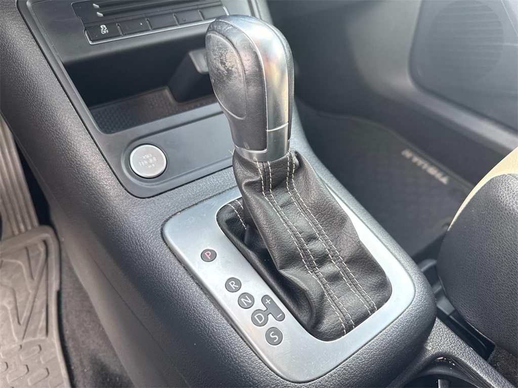Vehicle image 26 of 27