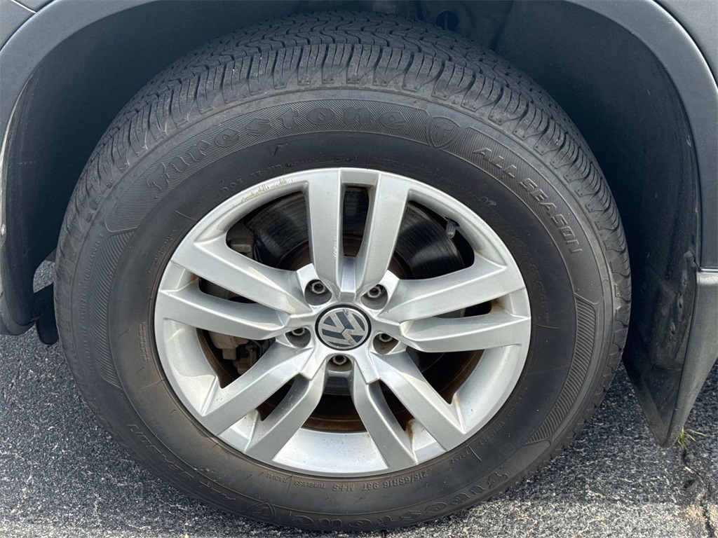 Vehicle image 7 of 27