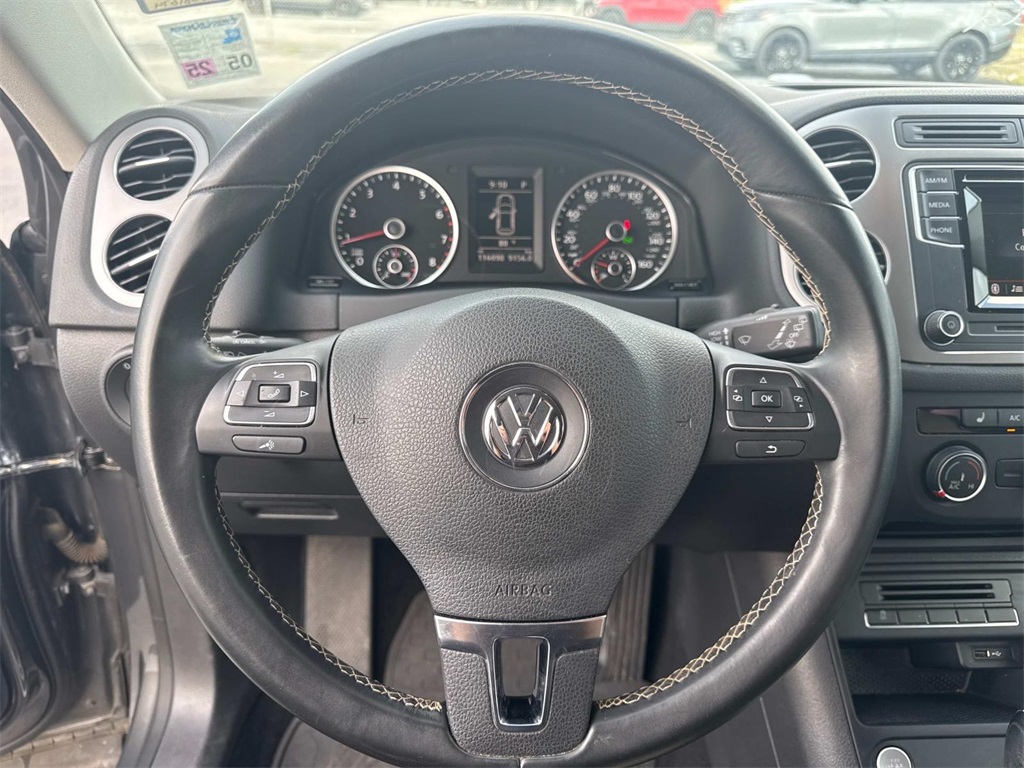 Vehicle image 21 of 27