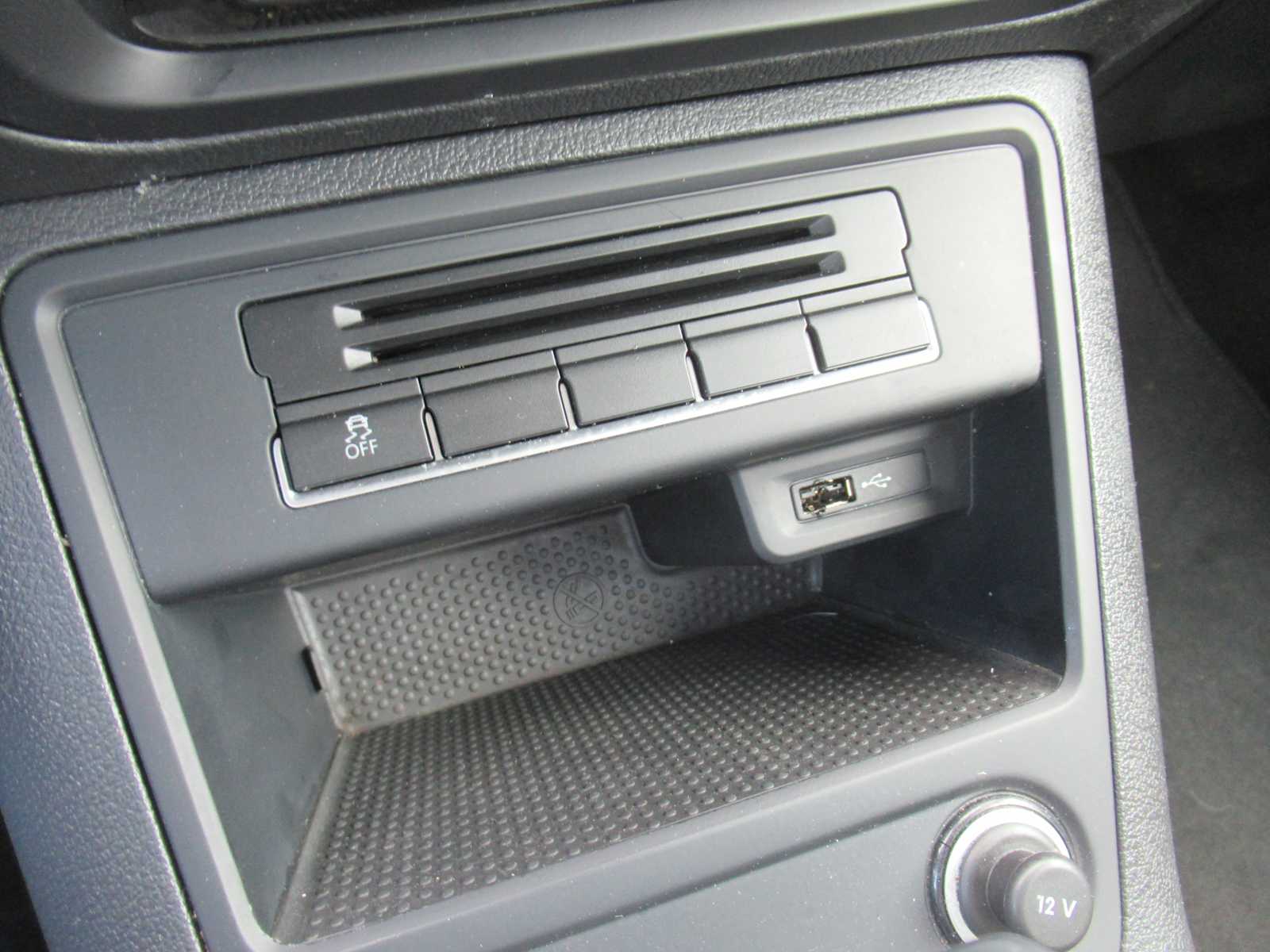 Vehicle image 28 of 36