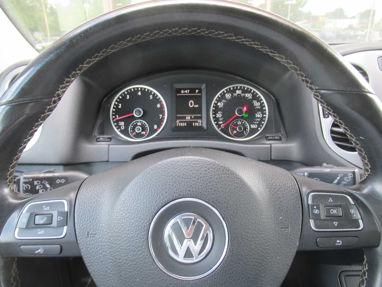Vehicle image 19 of 36