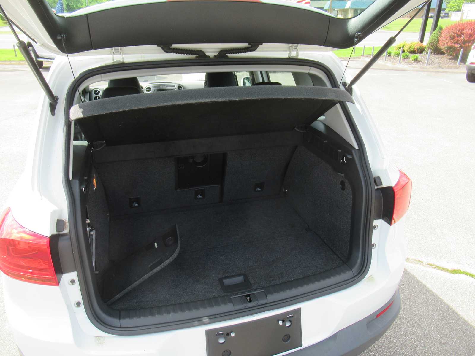 Vehicle image 10 of 36