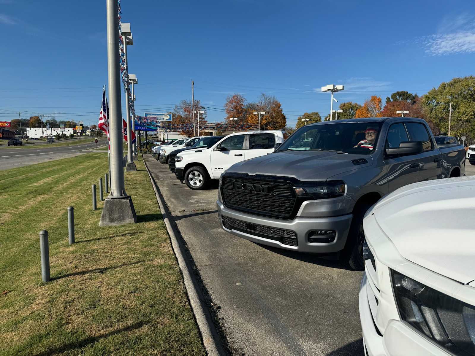 Vehicle image 13 of 36