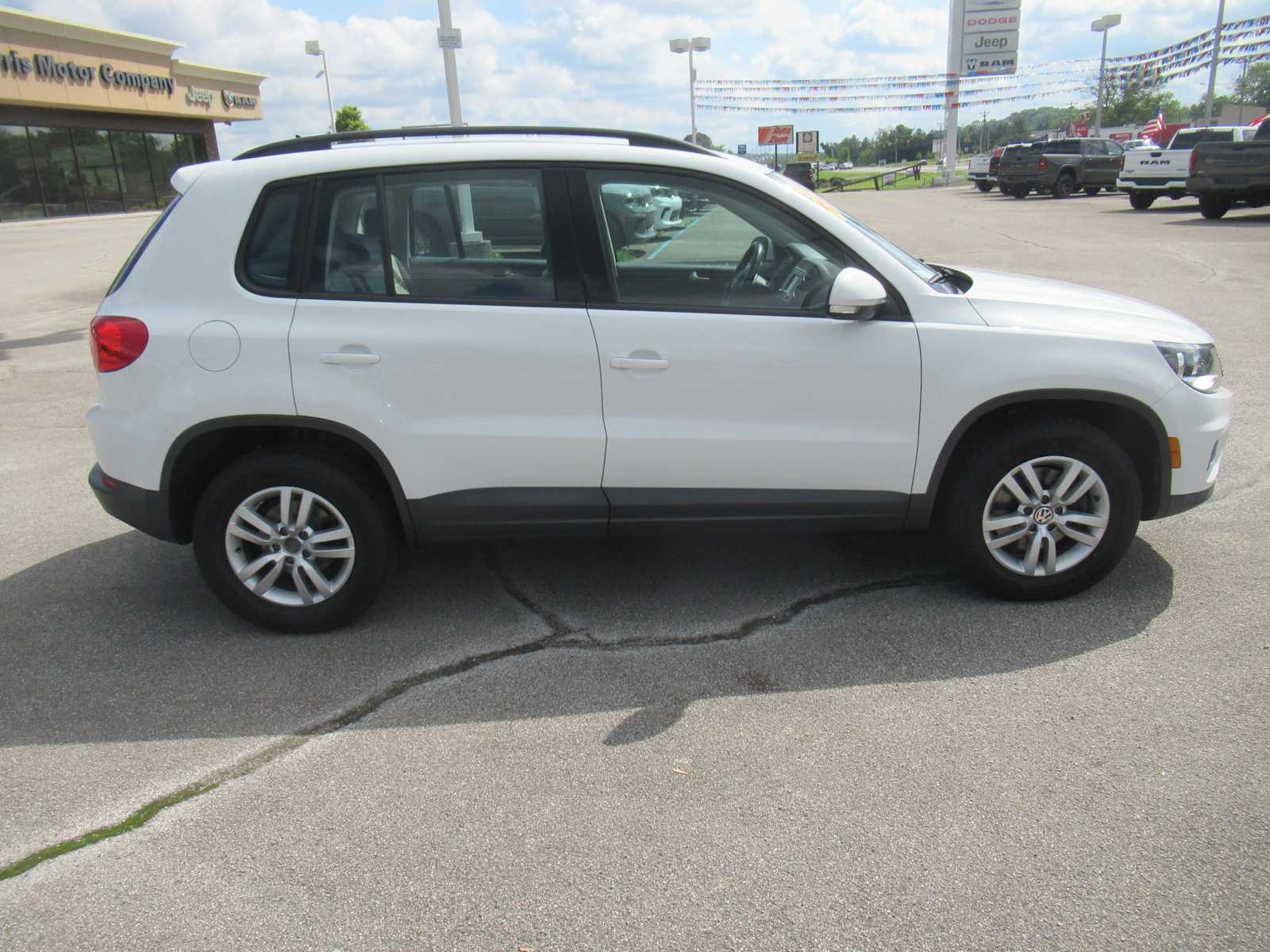 Vehicle image 7 of 36