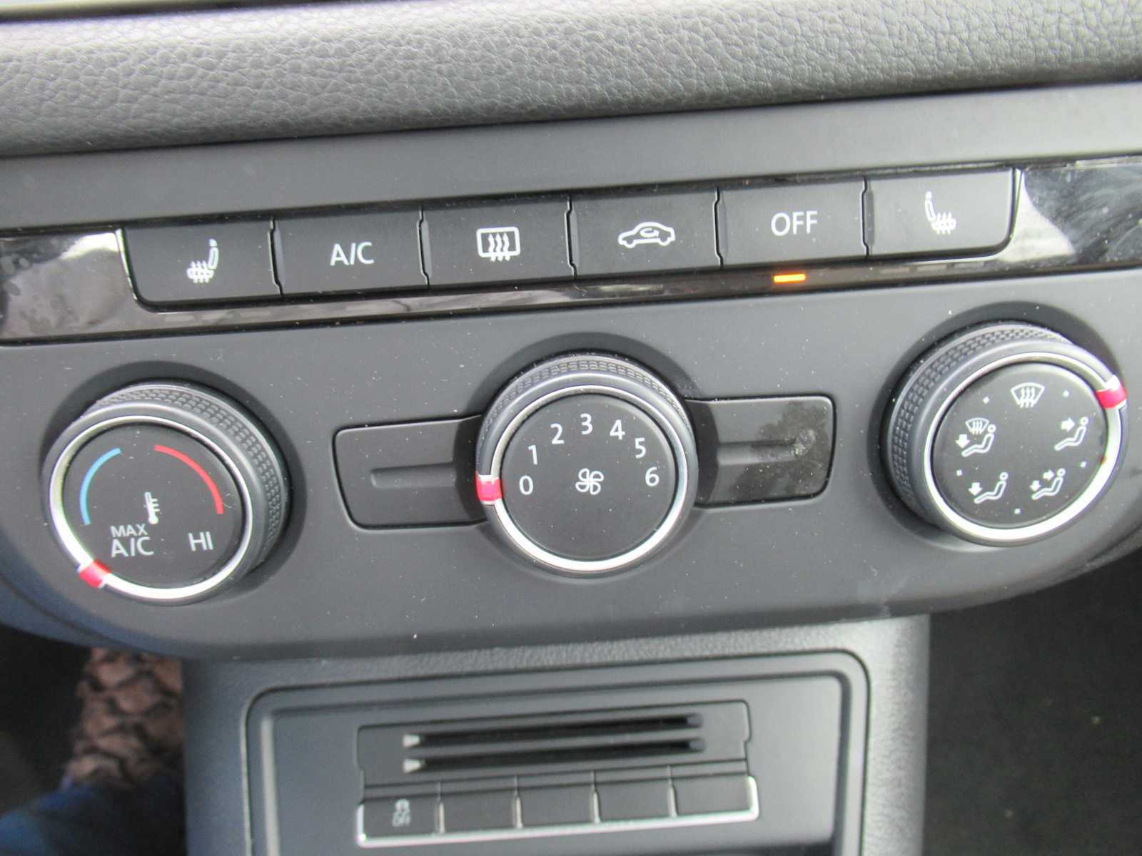 Vehicle image 26 of 36