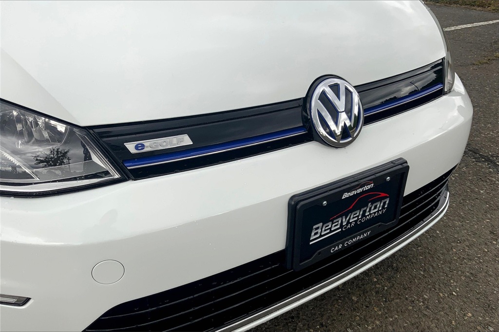 Vehicle image 31 of 33