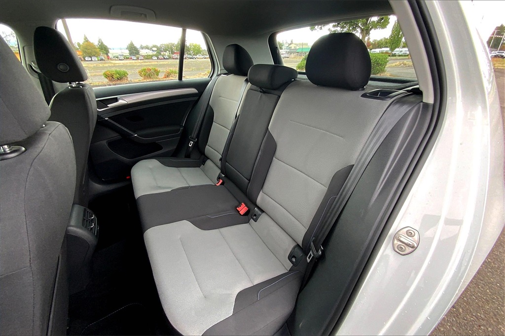 Vehicle image 20 of 33