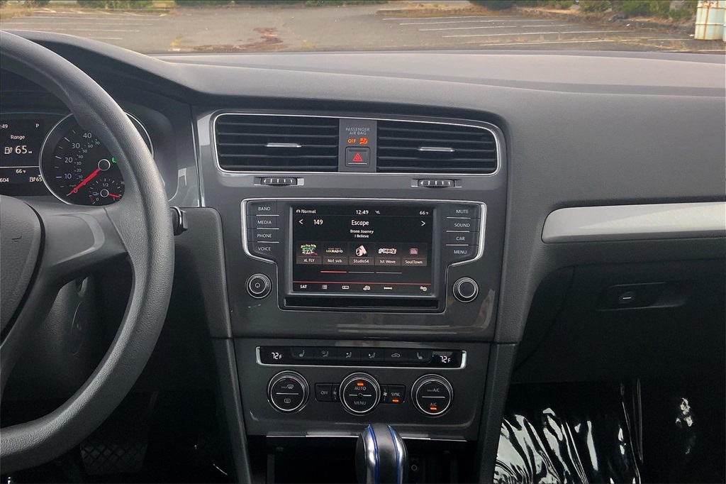 Vehicle image 8 of 33
