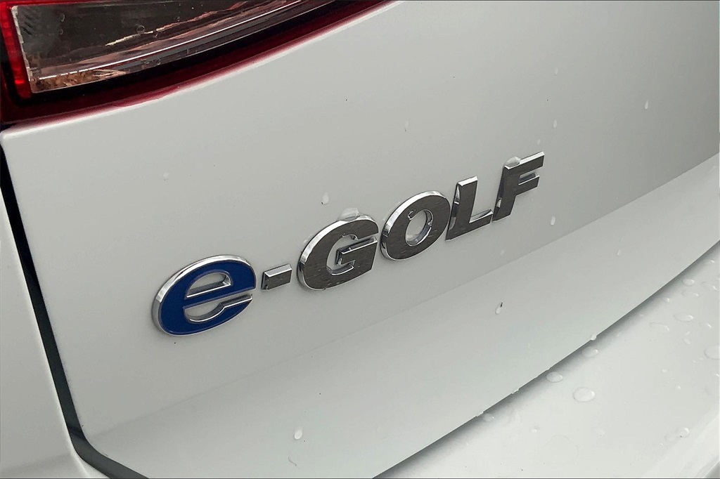 Vehicle image 32 of 33