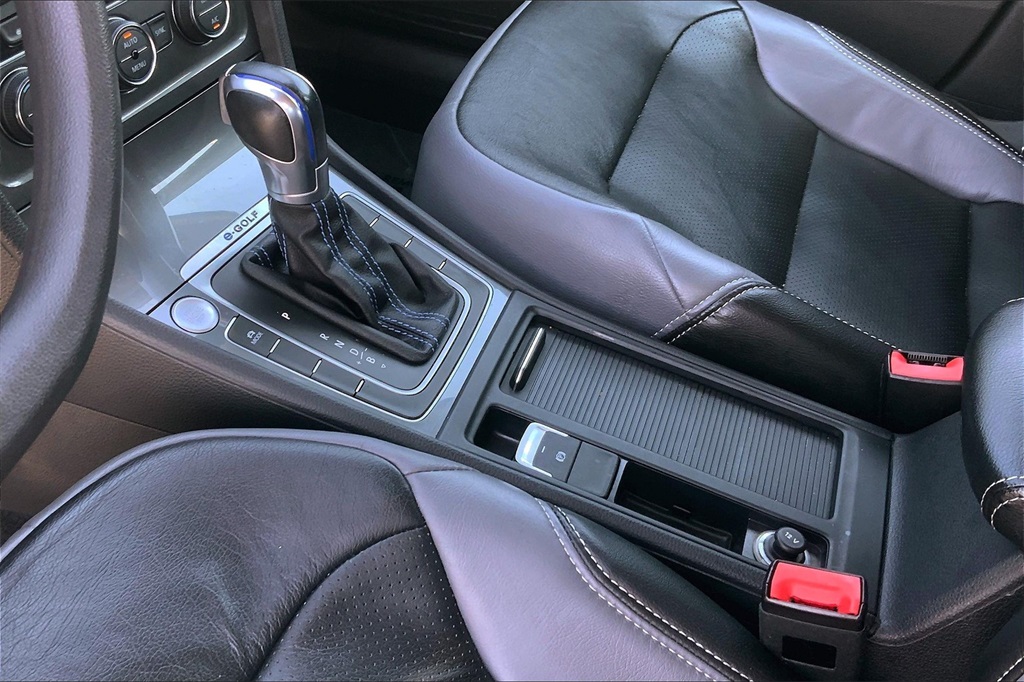 Vehicle image 16 of 33