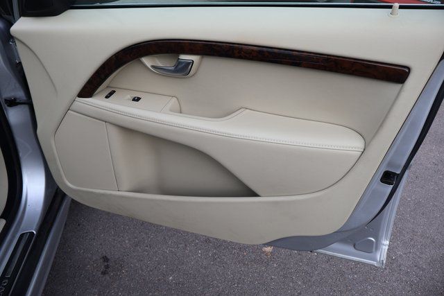 2016 Volvo S80 T5 Drive-E Image 33 of 47