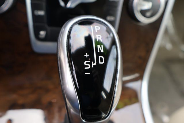 2016 Volvo S80 T5 Drive-E Image 38 of 47