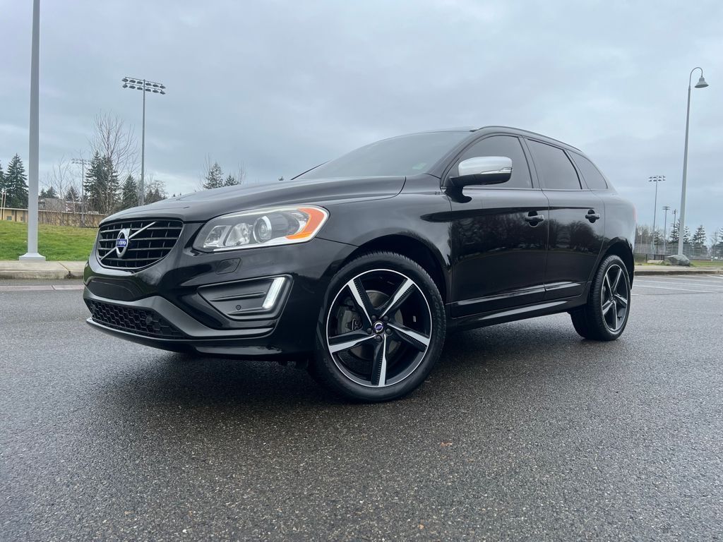 2016 Volvo XC60 T6 Drive-E R-Design Image 1 of 30