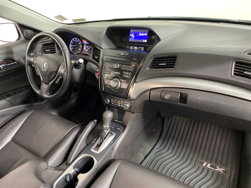 Vehicle image 12 of 36