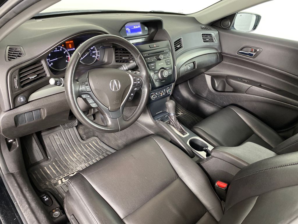 Vehicle image 20 of 36