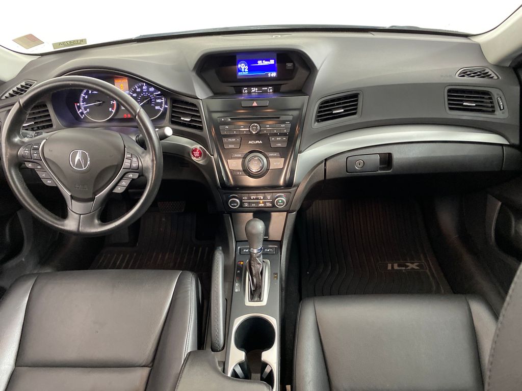 Vehicle image 14 of 36