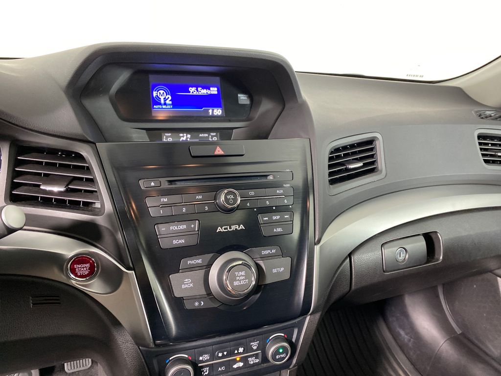 Vehicle image 24 of 36