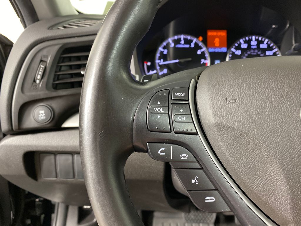 Vehicle image 28 of 36