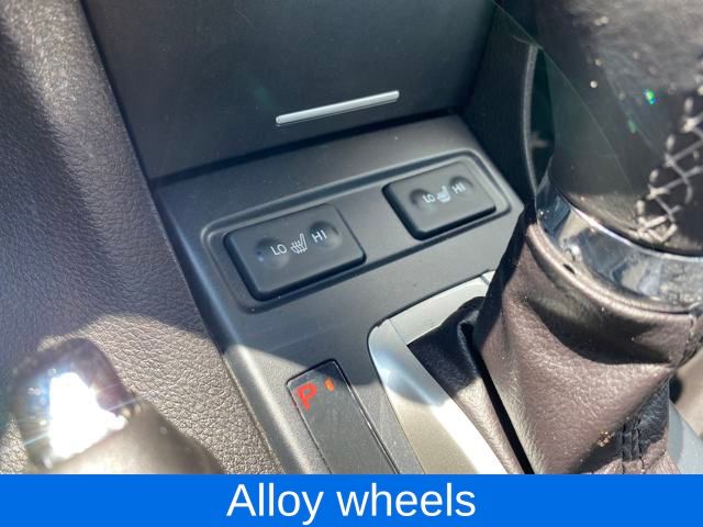 Vehicle image 22 of 28