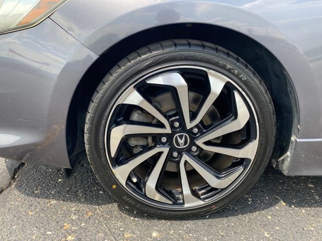 Vehicle image 5 of 28